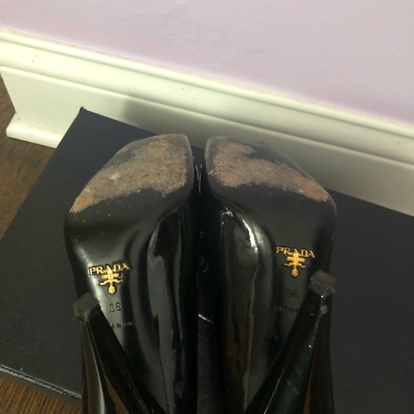 Prada - Picture 4 of 4